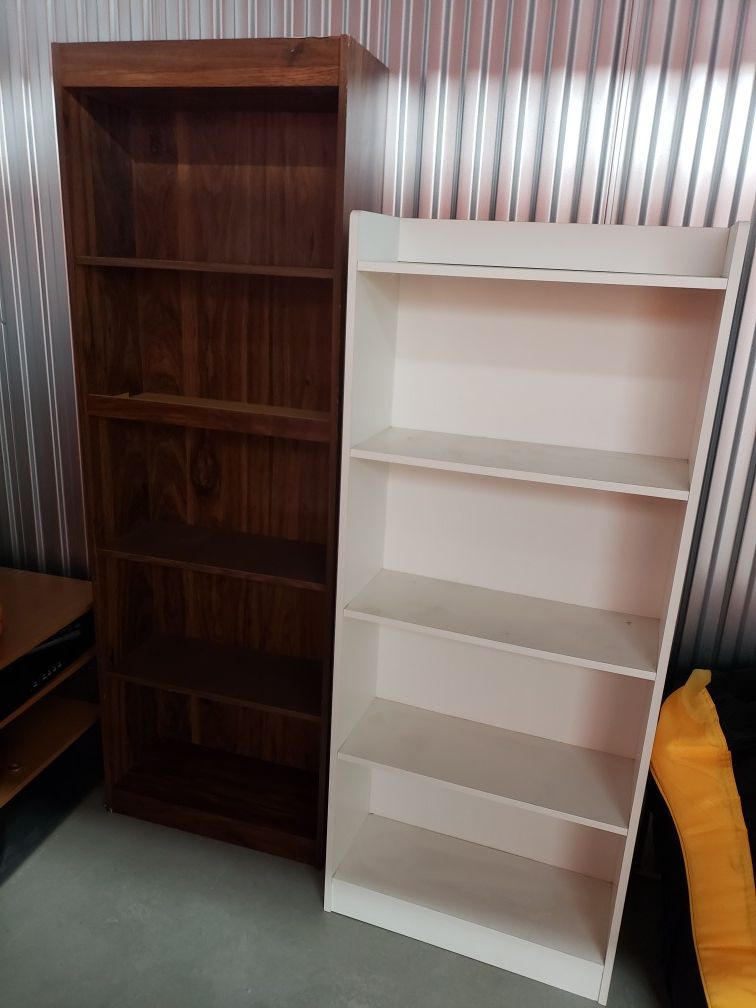 2 book shelves