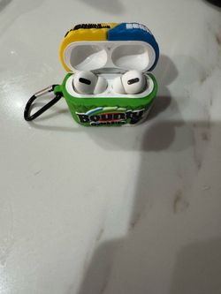 Apple AirPods Pro 2nd Gen w/ Lightning Case – Great Condition – $100 OBO
