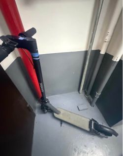 Electric scooter