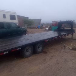 Goose Neck Trailer 32 Ft