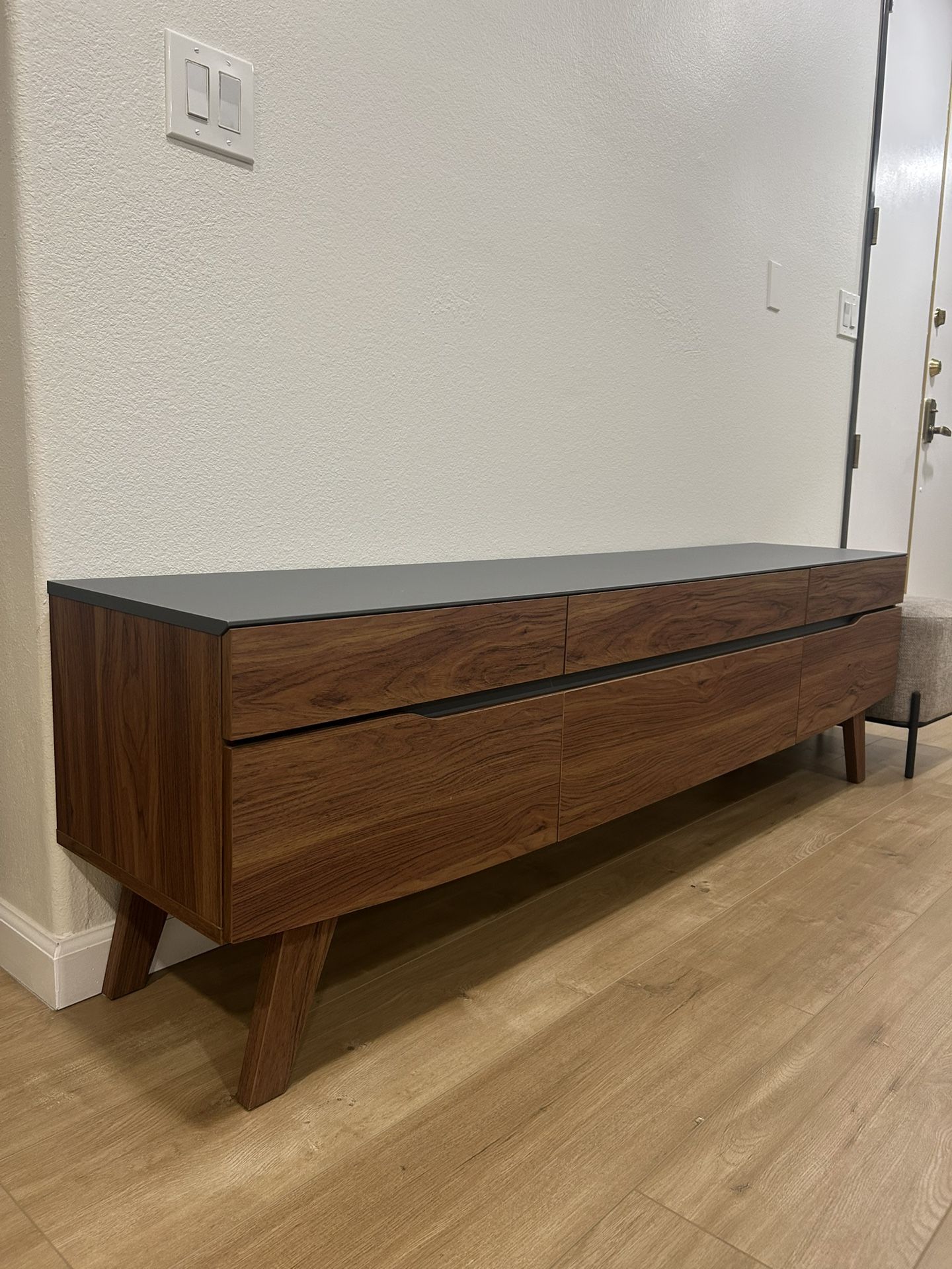 Wood Media Console / Sideboard – Excellent Condition