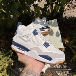 Jordan 4 Retro SB “Navy” Size 7