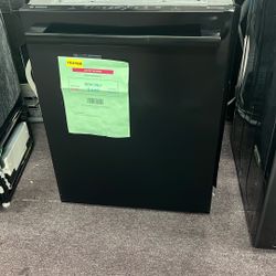 Dishwasher Black New Open Box 1 Year Warranty 