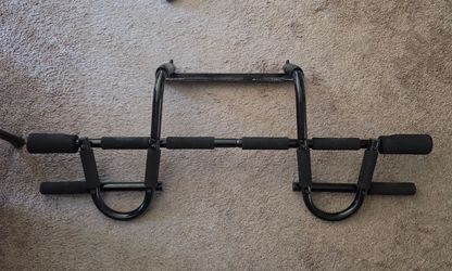 Pull up bar