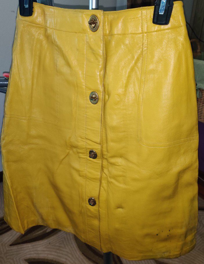 Saks Fifth Ave Mustard Yellow 1980s Leather Skirt Vintage Size 14