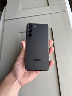 Samsung Galaxy S22 256GB Unlocked 