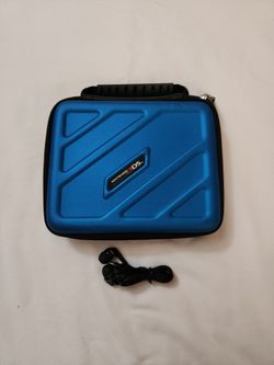 Nintendo 2DS carrying case w/ Headphones