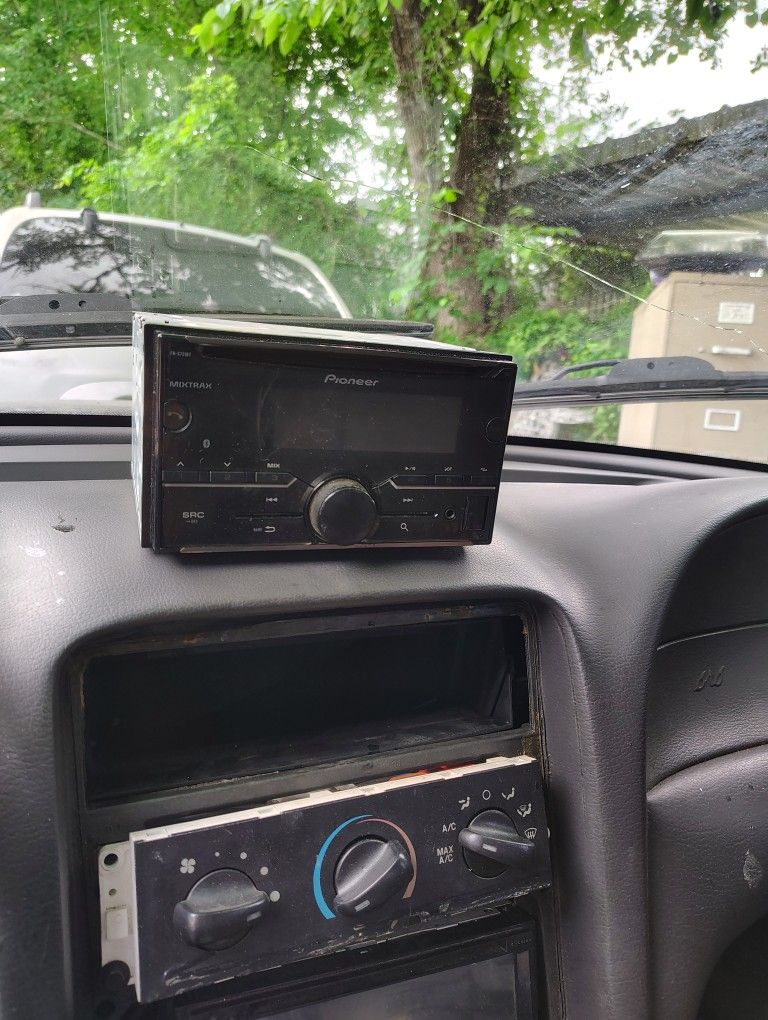 Pioneer CD Receiver