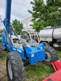 2010 8,000 lb. Cap. Genie Telehandler Telescopic Forklift