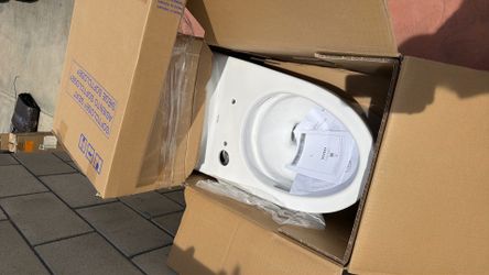 TOTO Drake Washlet Two-Piece Elongated 1.6 GPF Universal Height TORNADO FLUSH Toilet