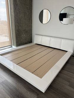 Floating California King Bed