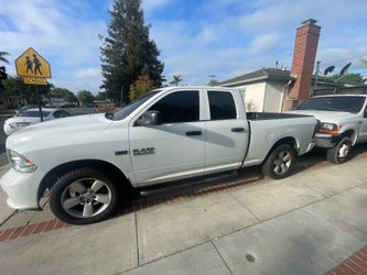 Ram 1500 express Hemi 2013
