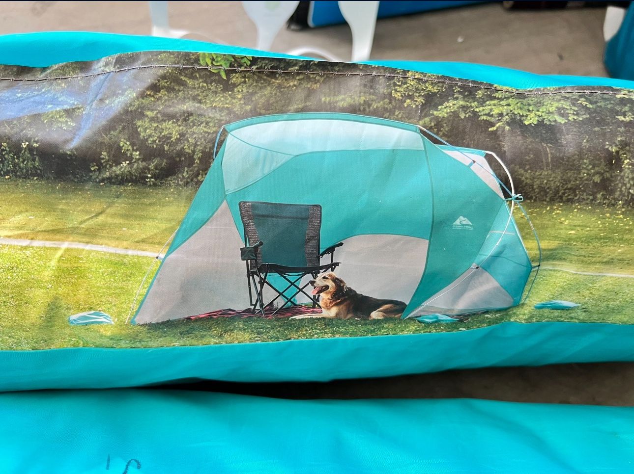 The Ozark Trail Sun Shelter Beach Tent, 8' x 6' with UV Protection is extremely versatile and ideal for your active family. This easy to set-up sun sh
