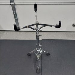 Pearl Snare Drum Stand **Located In Upland**