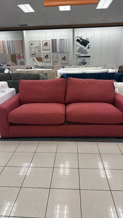 Red Sofa — Sofa Rojo