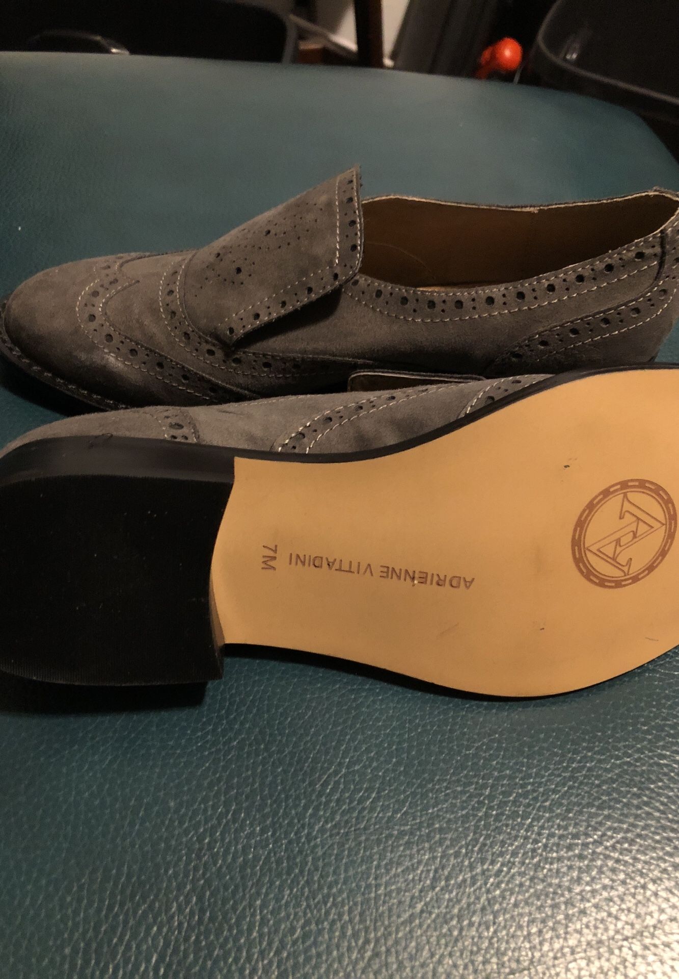 Women’s New never worn grey flat Adrienne Vittadini size 7M