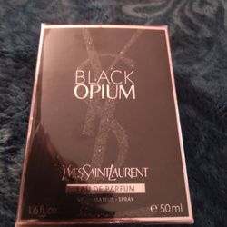 YvesSaintLaurent Black Opium Perfume