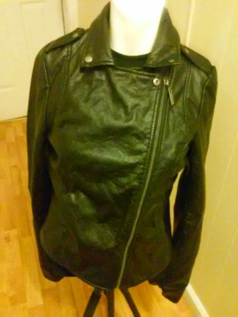 Women's Black motorcycle faux leather jacket sz small