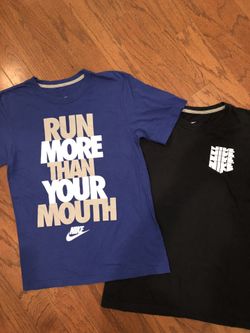 2 Men’s sz Sm NIKE Tees