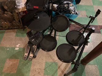 Alesis entry level Electronic Drumset
