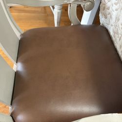 Dining table with 6 Chairs For Sale.  (REAL WOOD) 