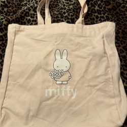 tilly’s tote bag