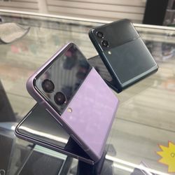 Z Flip 3 & 6 Unlocked. Cash Or $50 Down W Approval 