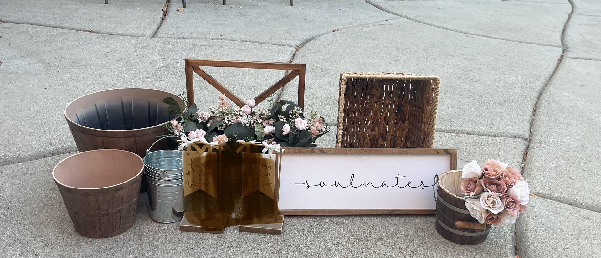 Wedding or Bridal Shower bundle Of 14 Items.