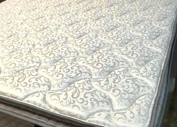King Mattress, Take it with $40 down! Awesome Deal!