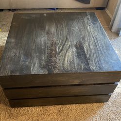 Cocktail Table/ Coffee Table