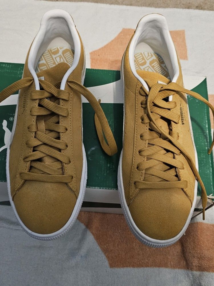 PUMA CLASSIC BEIGE SIZE 9