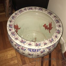 Stunning Flower Pot! Must Have!