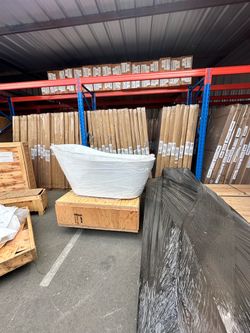 Bathtub brand new $245