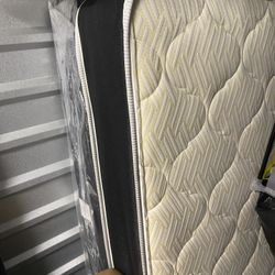 Queen Size Mattress And Box Spring