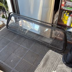 Leer Shell Flip Window 