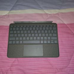 LOGITECH iPad 7th-9th Generation Case and Keyboard