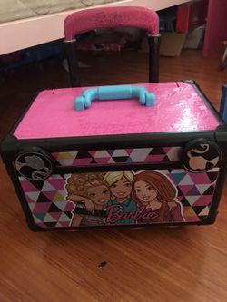 Barbie's jewelry box