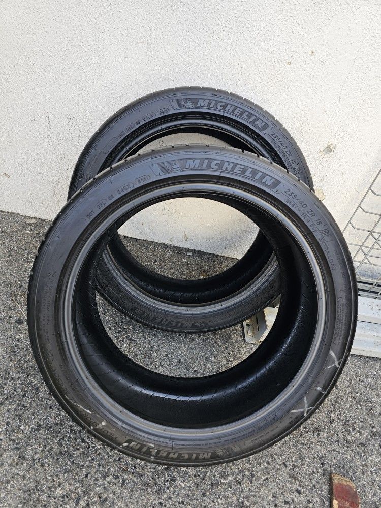 I Am Selling This Two Pcs Of Tires MICHELIN PILOT SPORT ALL SEASON 4 235/40/18" 85%