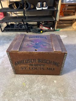 Budweiser antique box
