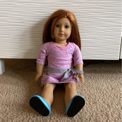 American Girl Doll Truly Me with extra shirt and ear piercing