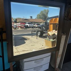 Dresser With Mirror