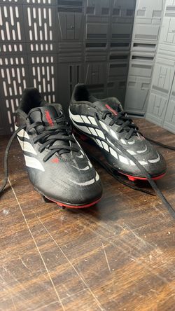 Soccer cleats boys size 5