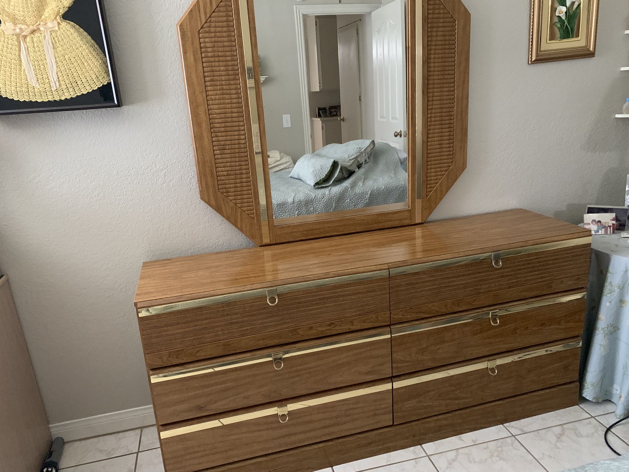Dresser