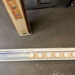 6 Light Antique Brass Bath Vanity Light NIB