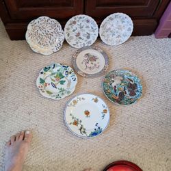 Royal lingus Plates Old