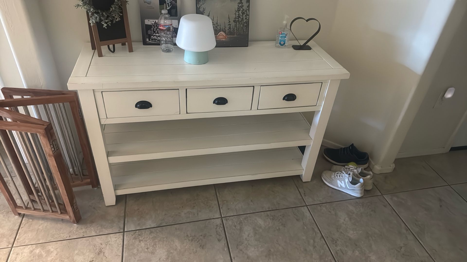 Entry Way Table