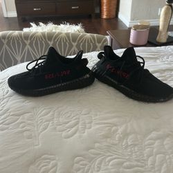 adidas Yeezy Boost 350 V2 Size 10