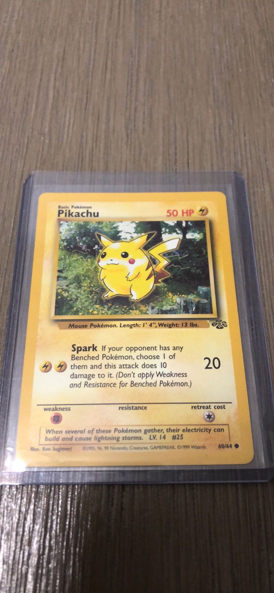 Pikachu Red Cheeks Pokemon Card 50 HP 60/64 1999 Green Background Rare