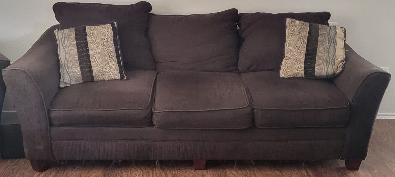 Long Sofa With 2 Matching Oversized Chairs & Ottoman 