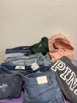 Woman clothes bundle really really nice clothes 👩‍🦰